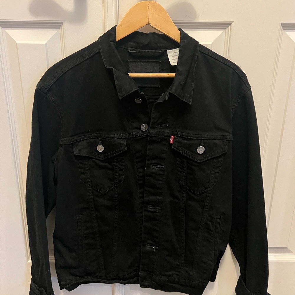 Levi’s black jean jacket